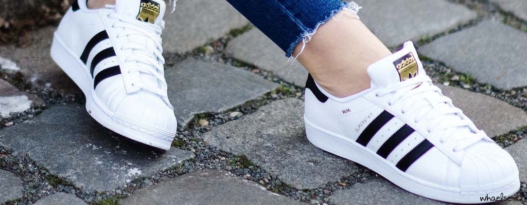 Top 5 Classic Sneakers that Every Cool Girls Should Own