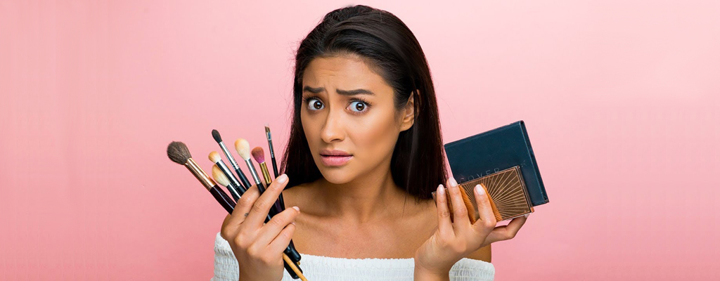 Beauty Tip: 5 Beauty Products That You Should Never Share with Your Friends!